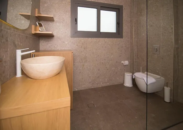 Elaia Grove * Calamata