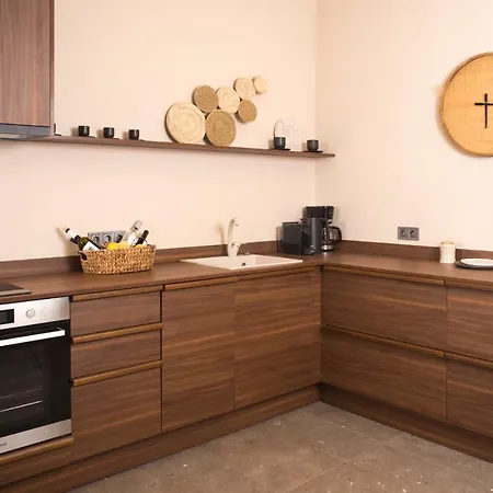 Вилла Elaia Grove *