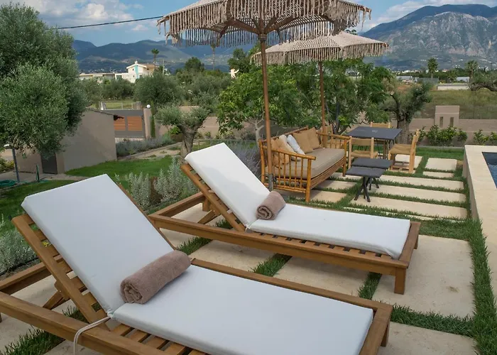 וילה Elaia Grove קלמאטה