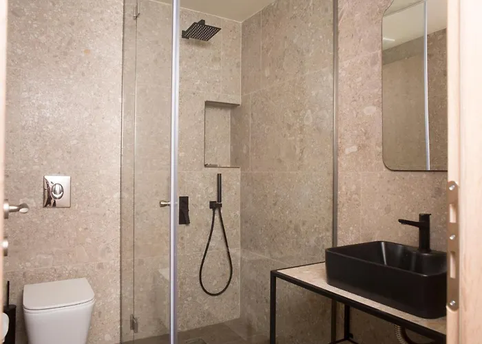 Elaia Grove * קלמאטה